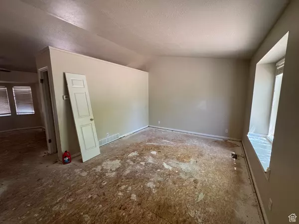 Layton, UT 84040,1321 E 3125 N