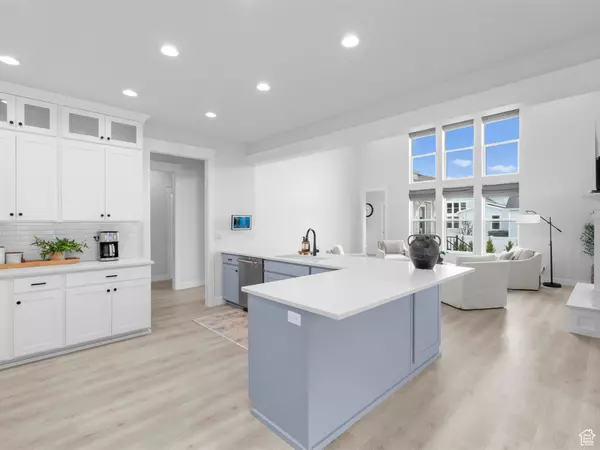 Layton, UT 84041,245 S SUMMER BREEZE LN W