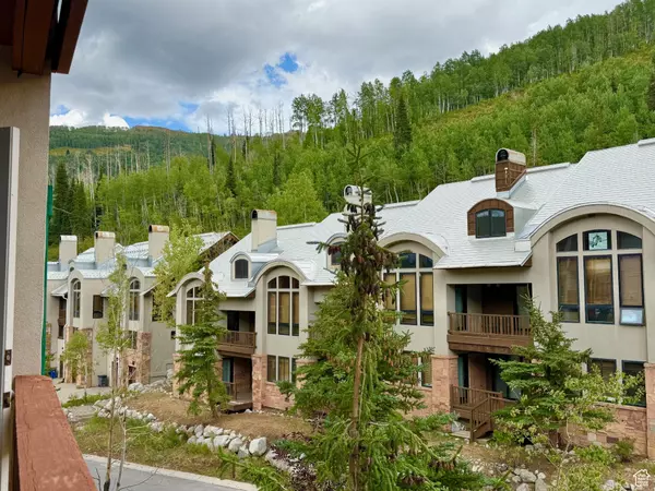 Solitude, UT 84121,12090 E BIG COTTONWOOD RD #403