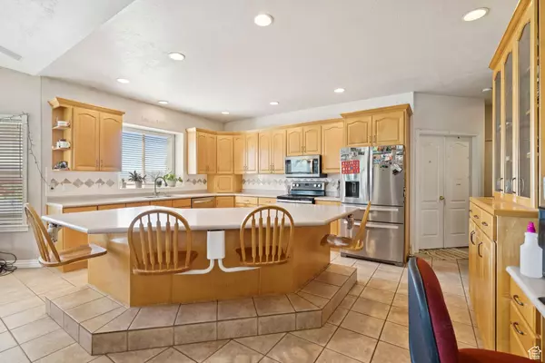 Kaysville, UT 84037,395 W BURTON LN