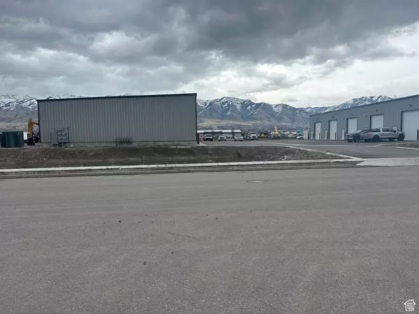 Hyde Park, UT 84318,60 S 900 W ##A-D
