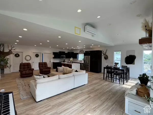 Blanding, UT 84511,767 N 300 W