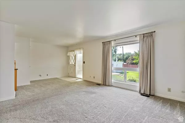 South Ogden, UT 84403,4060 S 875 E #54