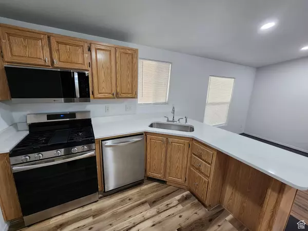 Salt Lake City, UT 84123,774 W SUPERIOR PEAK DR