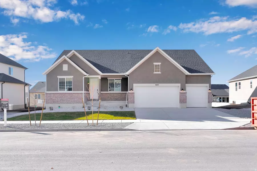 8645 N HALLORAN CT #1323, Lake Point, UT 84074