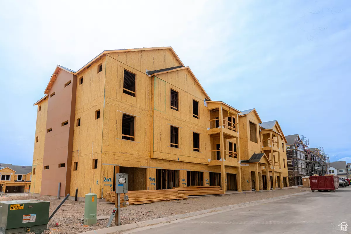 Saratoga Springs, UT 84045,858 N COULSEN DR #K204