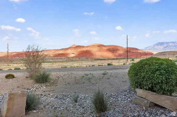 Hurricane, UT 84737,24 COTTONWOOD LN