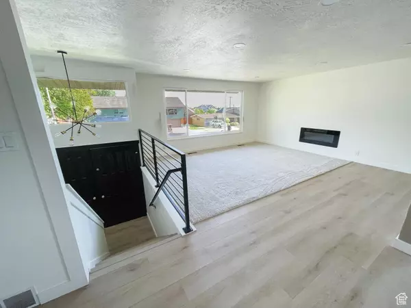 Provo, UT 84606,1249 E 700 S