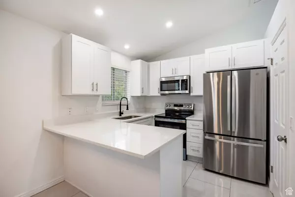 West Jordan, UT 84084,6922 S MULLIEN DR