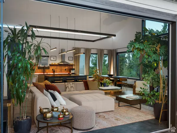 Eden, UT 84310,6768 CHAPARRAL DR