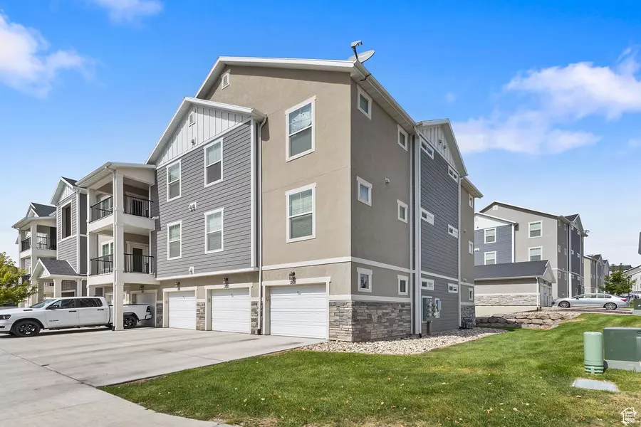 1834 W NEWCASTLE LN #201, Saratoga Springs, UT 84045