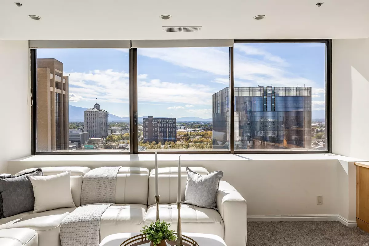 Salt Lake City, UT 84101,44 W 300 S #1207S