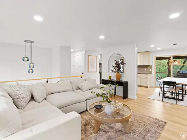 South Ogden, UT 84403,4950 SUNSET LN