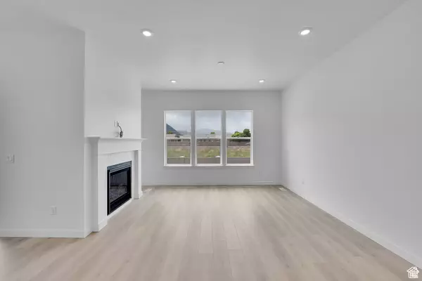 Spanish Fork, UT 84660,3176 E CANYON MEADOWS DR #213