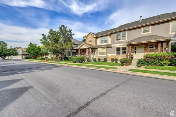 Sandy, UT 84094,8729 S LEAFWOOD LN