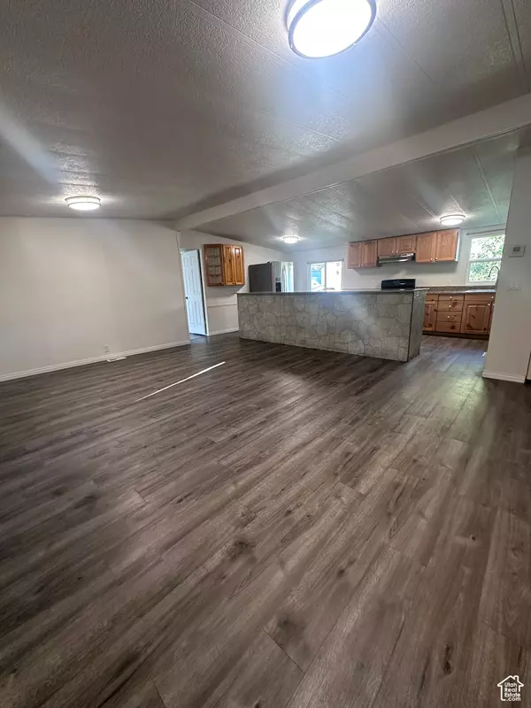 North Salt Lake, UT 84054,167 GUENEVERE ST #128