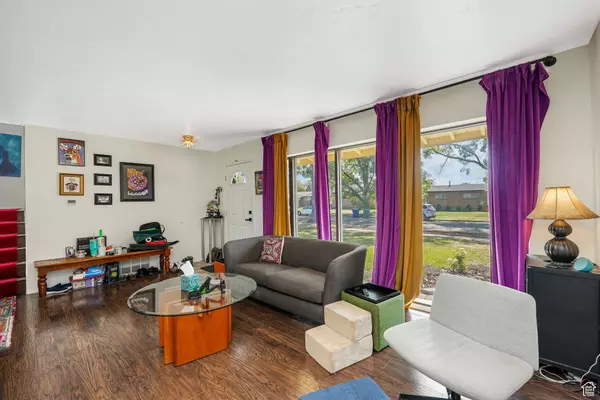 Salt Lake City, UT 84116,1320 W SUNSET DR