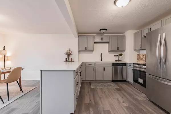 Idaho Falls, ID 83402,215 W 15TH ST