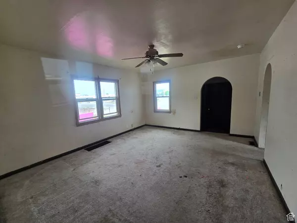 Preston, ID 83263,326 S STATE ST