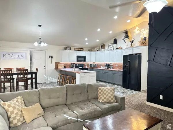 Roosevelt, UT 84066,1787 S 115 E