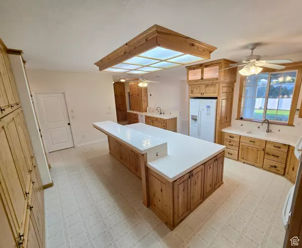 Highland, UT 84003,6658 W 9720 N