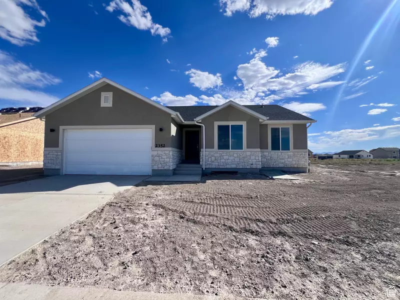 2322 E YELLOW BLOSSOM ST, Eagle Mountain, UT 84005