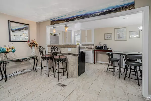 Salt Lake City, UT 84115,45 W CRYSTAL AVE