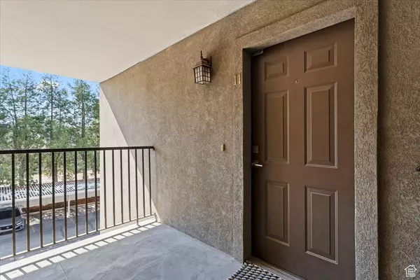 Salt Lake City, UT 84103,315 W 700 N #11