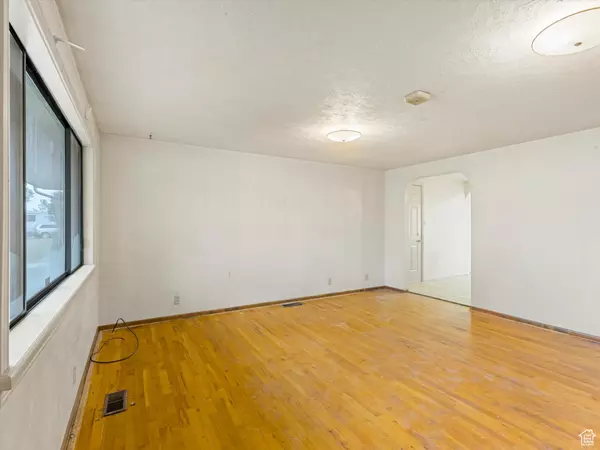 West Valley City, UT 84120,3620 W EL GLEN AVE S