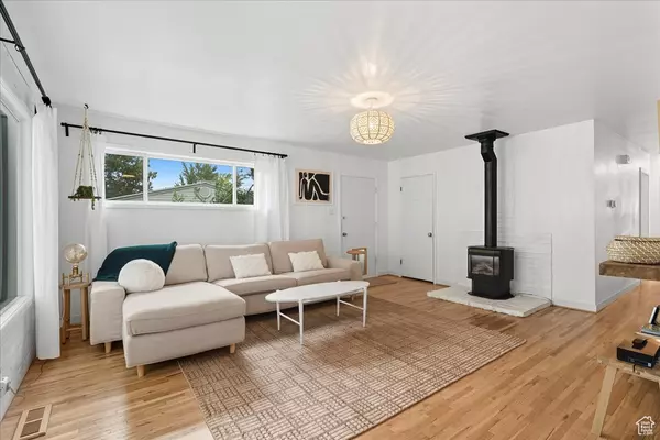 Cottonwood Heights, UT 84121,6851 S MEADOW DR E