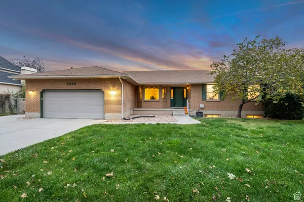 2246 W COUNTRY BEND DR S #25, South Jordan, UT 84095