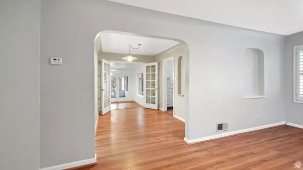 Salt Lake City, UT 84106,1865 E HILLCREST AVE