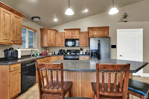 Riverdale, UT 84405,871 W 3875 S