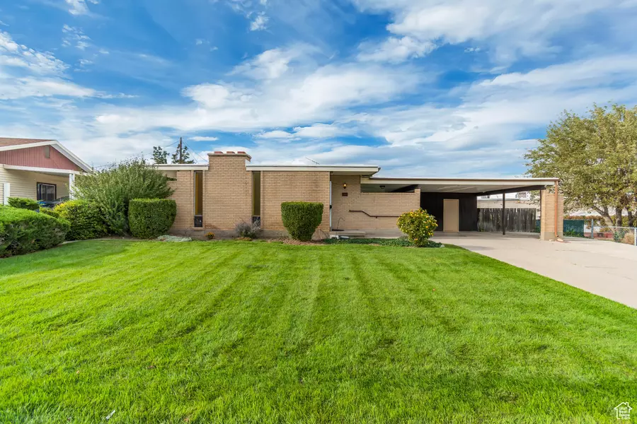 1762 W MANTLE AVE, Taylorsville, UT 84129