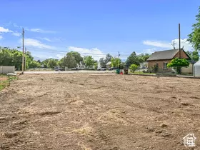 Riverton, UT 84065,13547 S REDWOOD RD