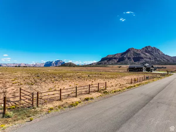 Apple Valley, UT 84737,5 DAYBREAK MESA DR. #5