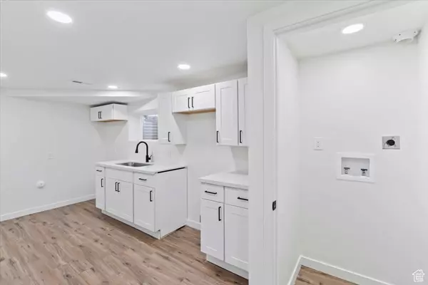 Sandy, UT 84093,2120 E NEWCASTLE DR N