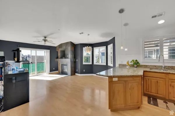 Sandy, UT 84070,74 E RESACA DR S #B 12