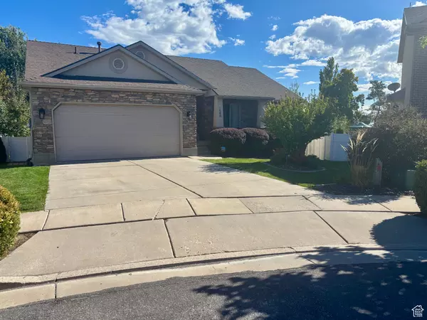 Clearfield, UT 84015,1548 E 925 S