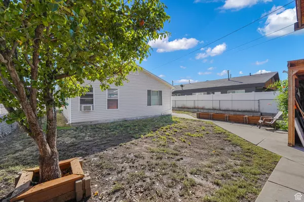 Salt Lake City, UT 84116,955 N CATHERINE ST