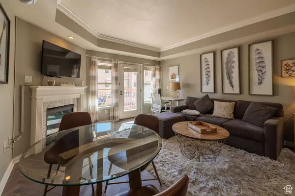 Salt Lake City, UT 84101,5 S 500 W #617