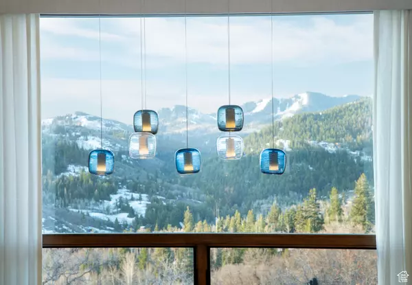 Park City, UT 84098,8947 PARLEYS LN