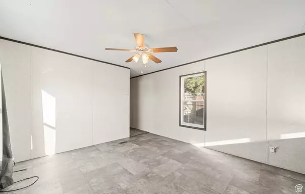 Ogden, UT 84404,931 N 500 E