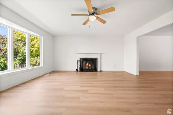 Holladay, UT 84117,3006 CASTO LN