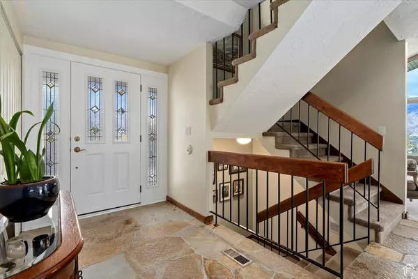 Sandy, UT 84092,9447 S GRANDVIEW CIR E