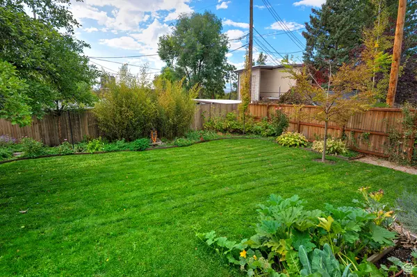 Salt Lake City, UT 84103,716 E 4TH AVE N