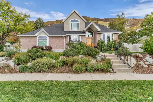 Cottonwood Heights, UT 84121,8027 S TOP OF THE WORLD DR