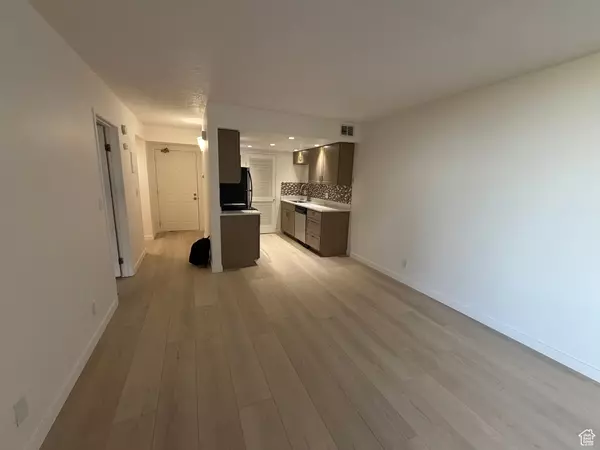 Salt Lake City, UT 84102,115 S 1100 E #614