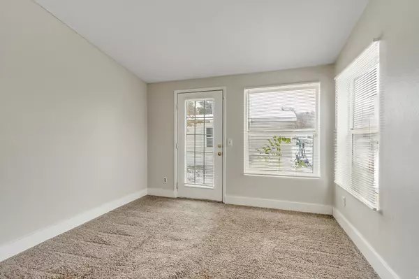 Layton, UT 84041,2875 N HILL FIELD RD #199