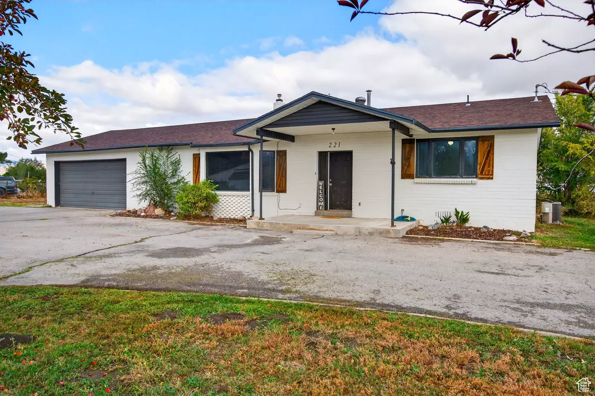 Goshen, UT 84633,221 N CENTER ST